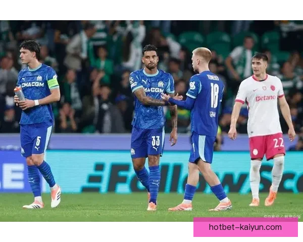 梅法姆在英超表现稳健,持续为球队贡献稳定防守。 梅法姆在英超表现稳健,持续为球队贡献稳定防守。